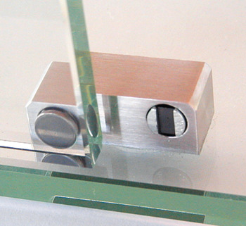 Închizător magnetic, inox, tragere 1,8 kg, pentru fixare prin lipire